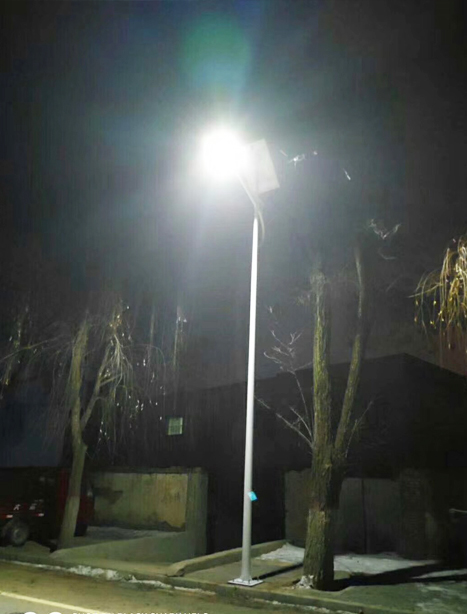 积石山县仁布太阳能路灯项目