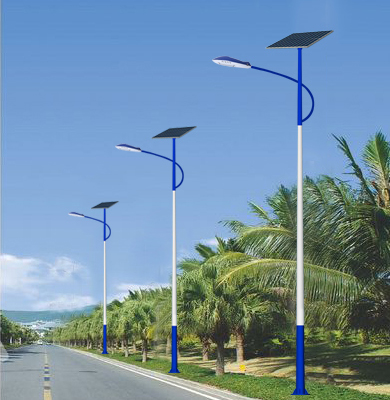 仁布太阳能路灯.jpg