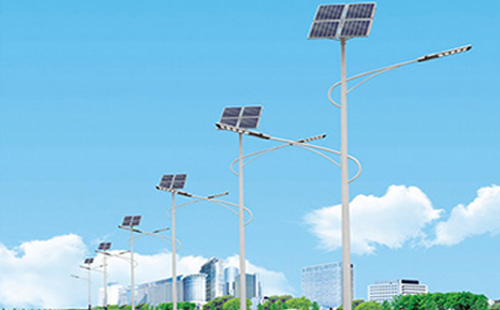 北方冬季仁布太阳能路灯的保养要点