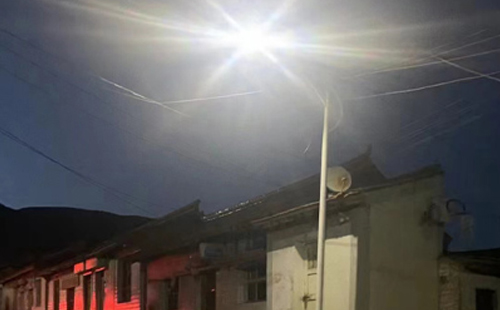 农村院子里最适合的仁布太阳能路灯亮度与安装要点 农村院子里最适合的仁布太阳能路灯亮度与安装要点